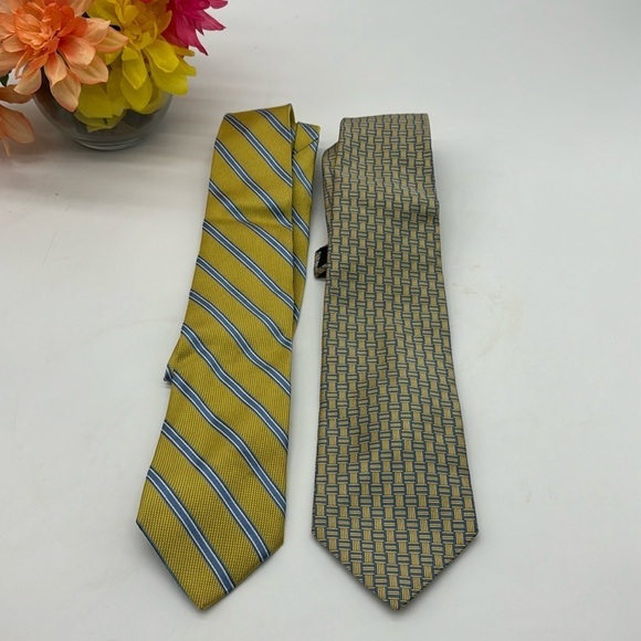 Brooks Brothers Makers Light Blue Yellow Lot of 2 Ties 100% Silk - Picture 1 of 8